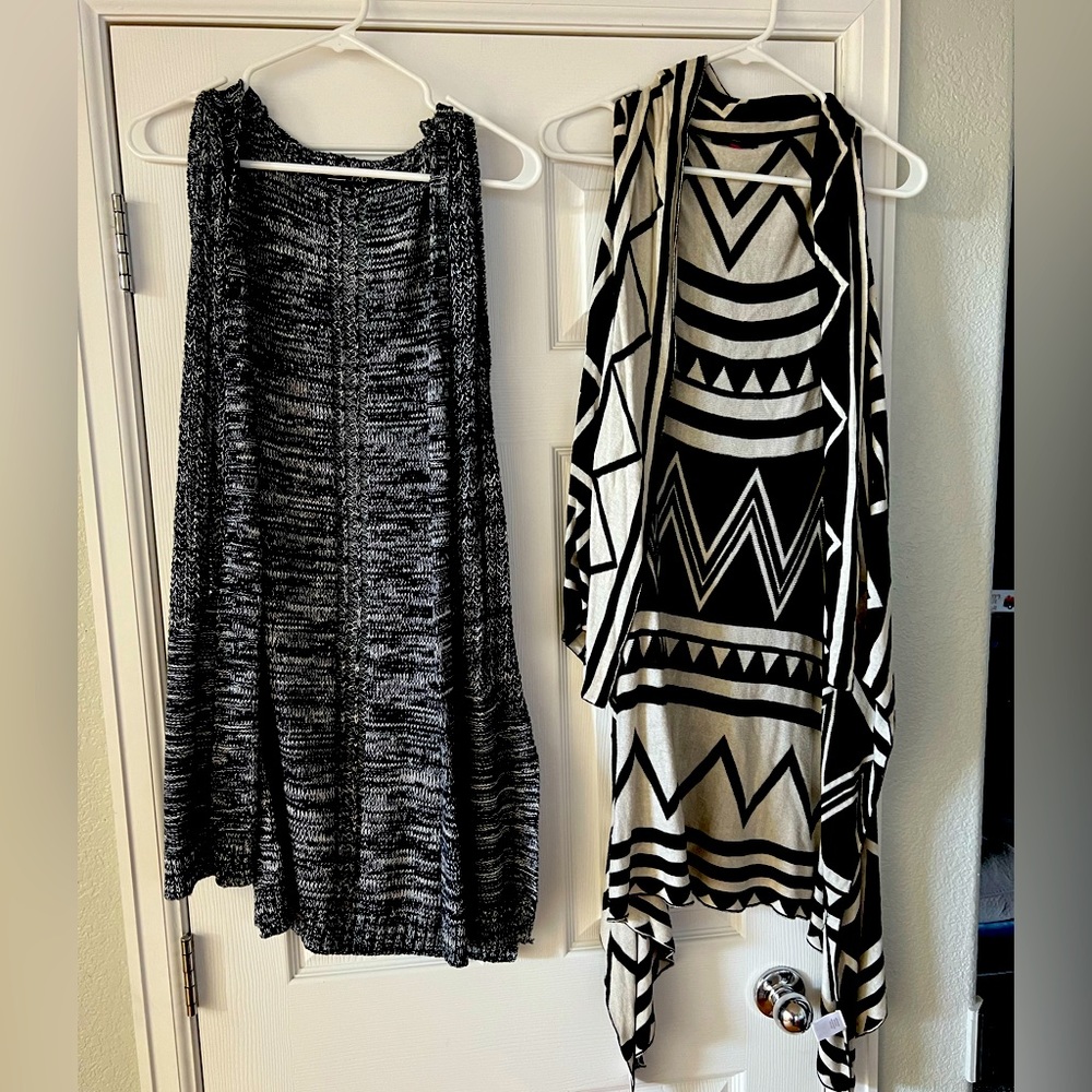Set of 2 women’s sweater vest dusters